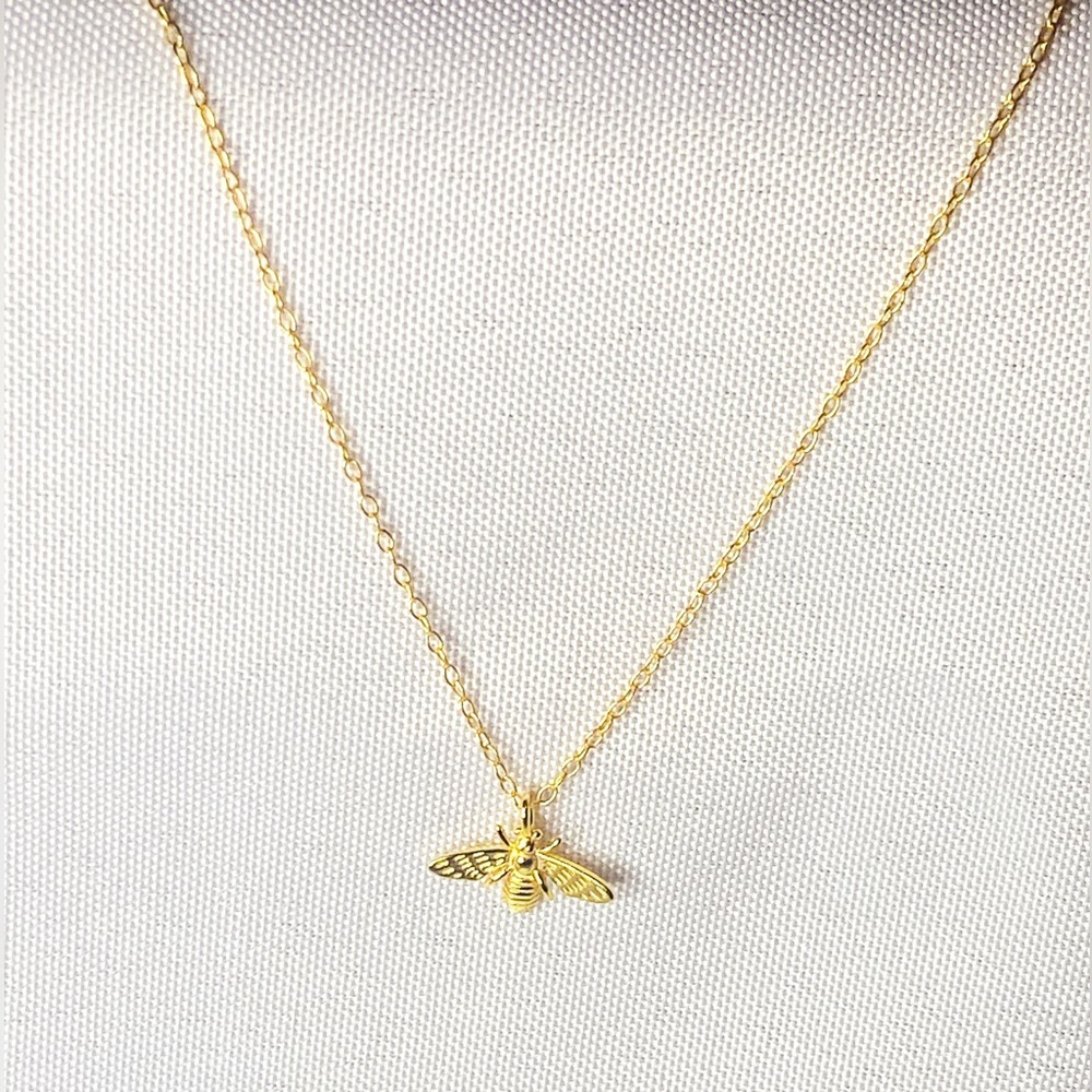 NWT Gold sterling silver bee necklace
